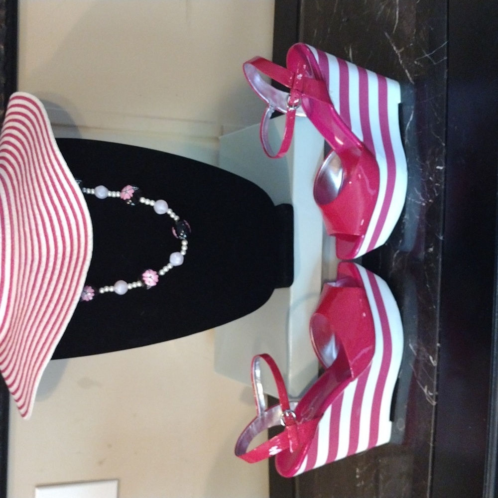 Jessica Simpson Sandals - Picture 6 of 10